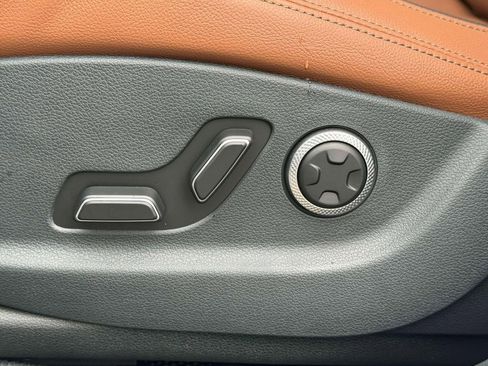 New 2026 Genesis GV70 2.5T Advanced image 17