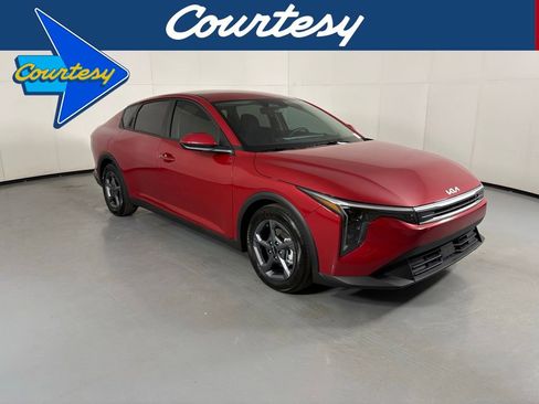 New 2026 Kia K4 LXS image 1