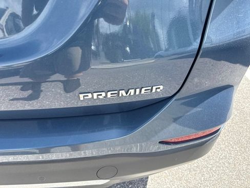 Used 2024 Chevrolet Equinox Premier FWD image 7