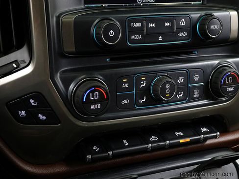 Used 2016 Chevrolet Silverado 1500 High Country w/ High Country Premium Package AWD/4WD image 21