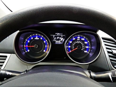 Used 2015 Hyundai Elantra SE w/ Option Group 02 image 15