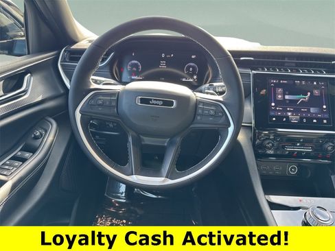 New 2025 Jeep Grand Cherokee Laredo image 32