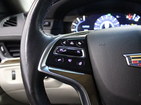 Used 2019 Cadillac Escalade Luxury image 42