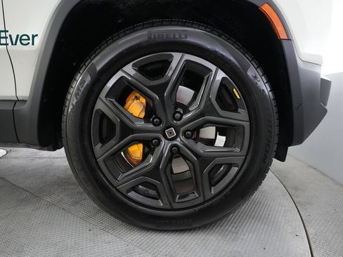 Used 2025 Rivian R1S Adventure AWD/4WD image 21
