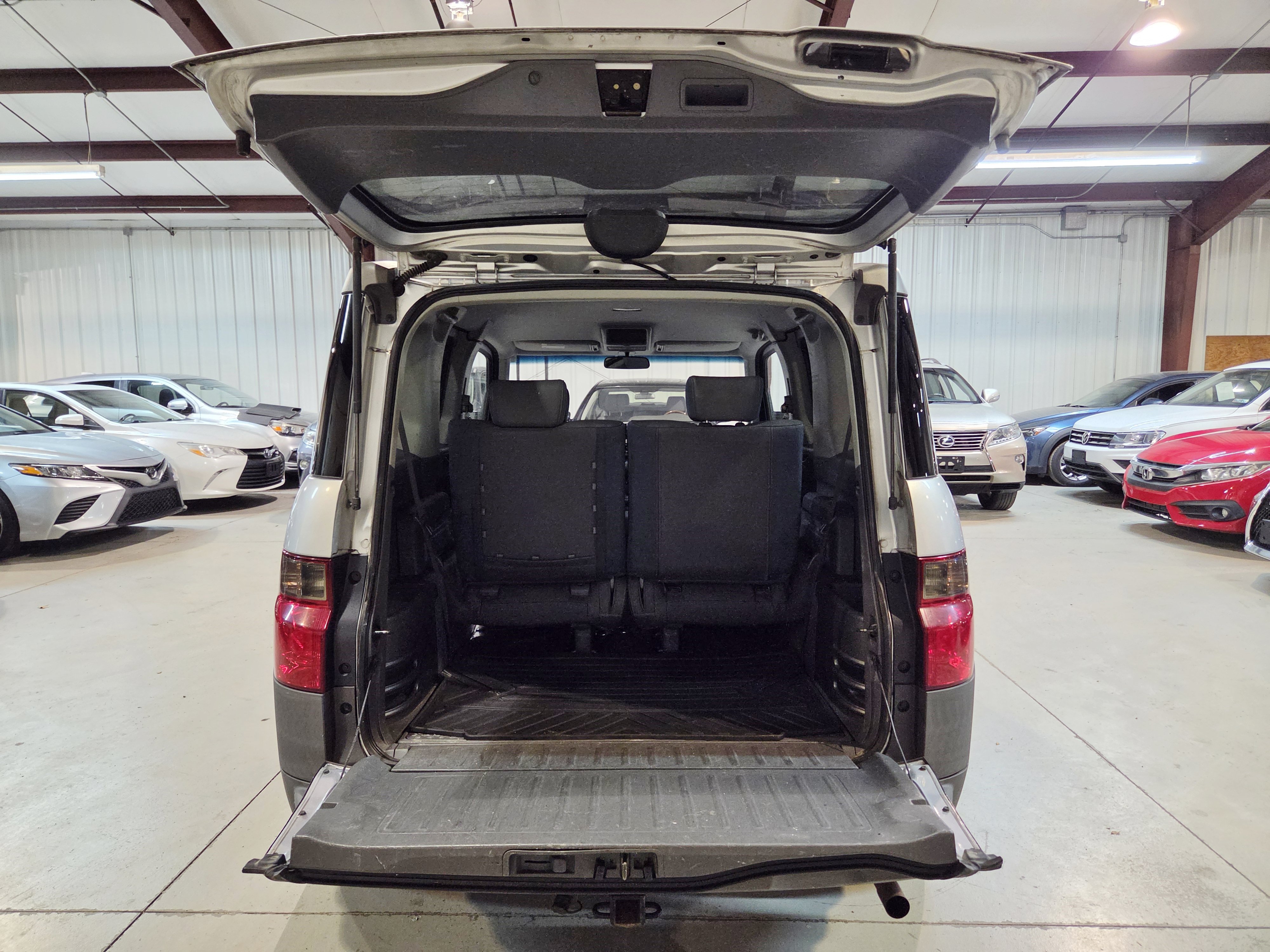 Used 2004 Honda Element EX image 19