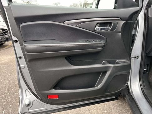 Used 2023 Honda Ridgeline Sport image 8