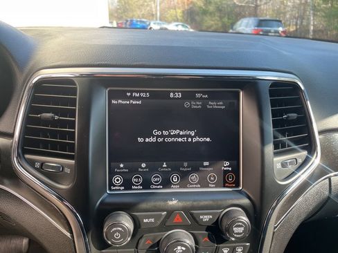 Used 2018 Jeep Grand Cherokee Limited AWD/4WD image 16