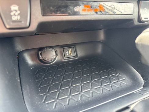 Certified 2025 Toyota RAV4 LE FWD image 17
