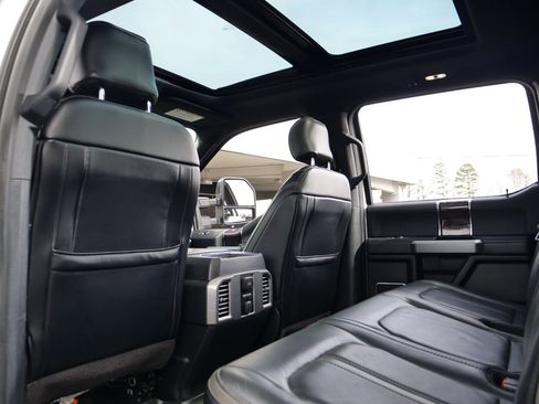 Used 2017 Ford F250 Platinum w/ Platinum Ultimate Package image 30