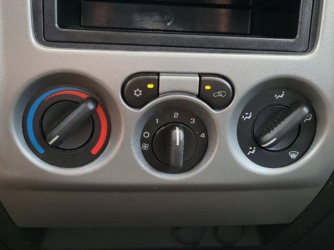 Used 2012 Chevrolet Colorado LT AWD/4WD image 16