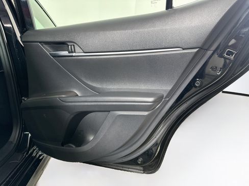 Used 2021 Toyota Camry LE w/ Cold Weather Package FWD image 30