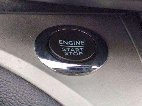 Used 2022 Ford Explorer XLT w/ Equipment Group 202A image 27