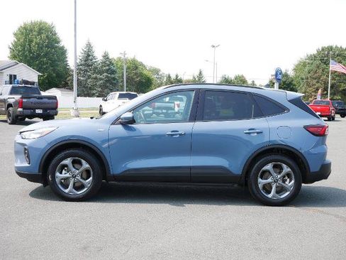 Certified 2025 Ford Escape ST-Line Select AWD/4WD image 2