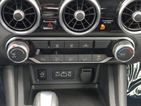 Used 2024 Nissan Sentra SV image 24