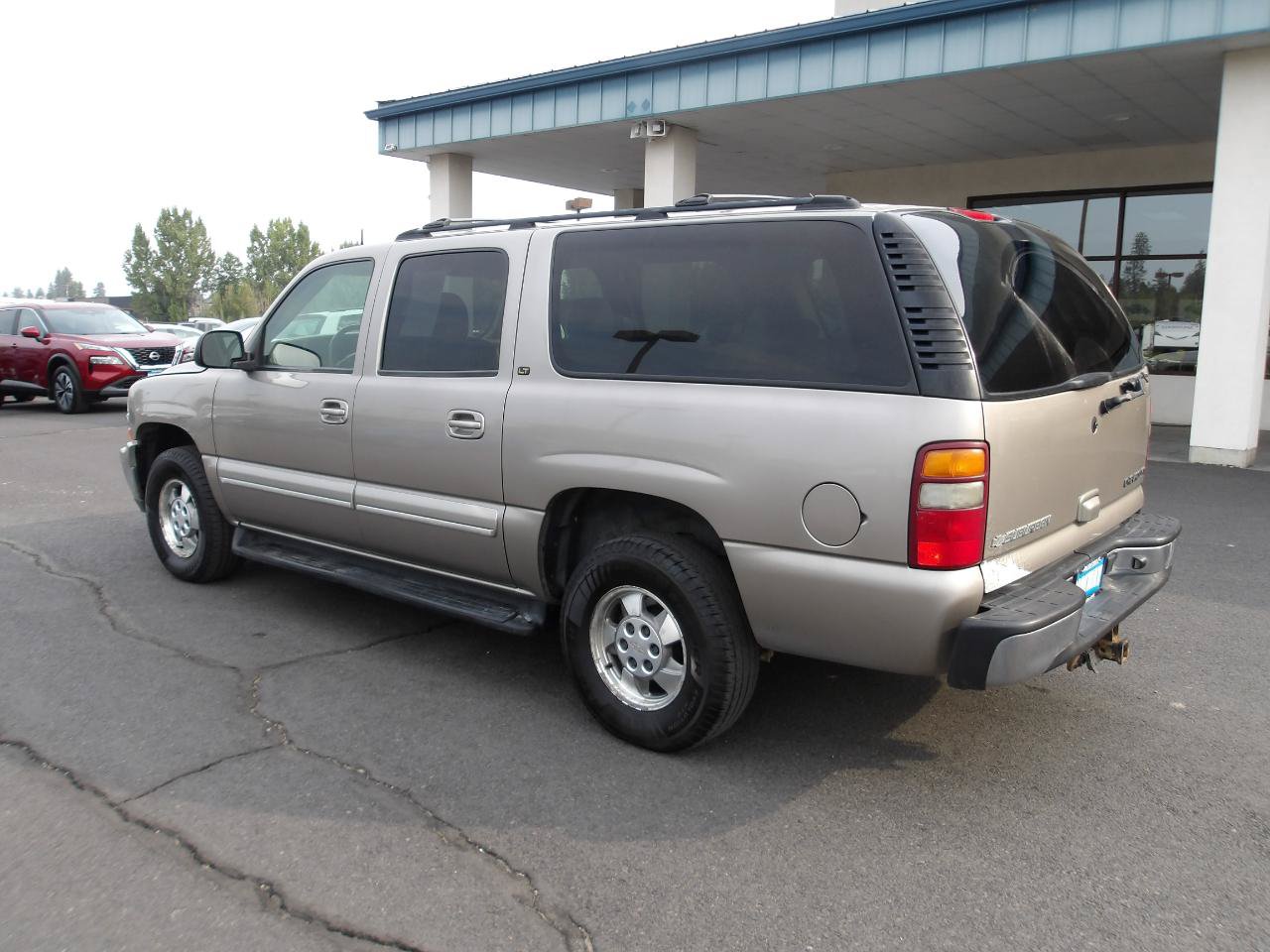 Used 2003 Chevrolet Suburban LT w/ LT Preferred Equipment Group AWD/4WD image 3