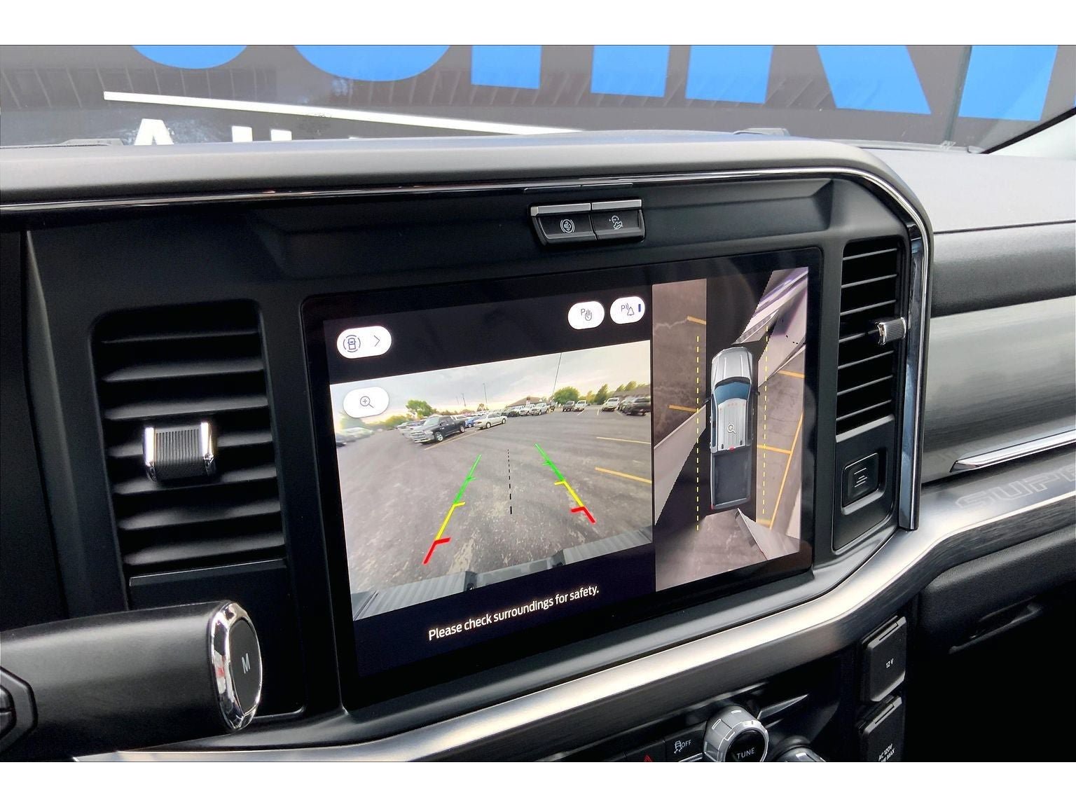 Used 2025 Ford F350 Lariat AWD/4WD image 23