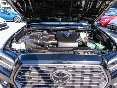 Certified 2022 Toyota Tacoma TRD Off-Road w/ TRD Premium Off Road Package AWD/4WD image 27