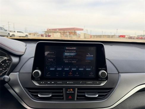 Used 2023 Nissan Altima 2.5 SR image 12