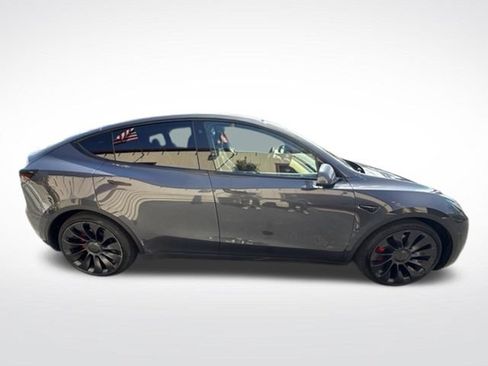 Used 2021 Tesla Model Y Performance AWD/4WD image 2