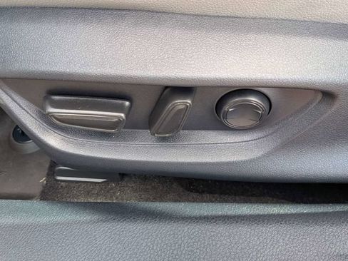 Used 2025 Toyota Camry SE FWD image 16