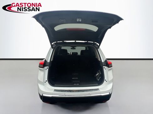 Used 2026 Nissan Rogue Platinum w/ Platinum Premium Package image 36