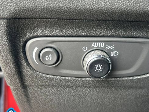 Used 2023 Buick Envision Preferred AWD/4WD image 20