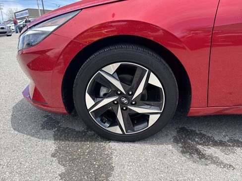 Used 2023 Hyundai Elantra SEL w/ Convenience Package FWD image 11