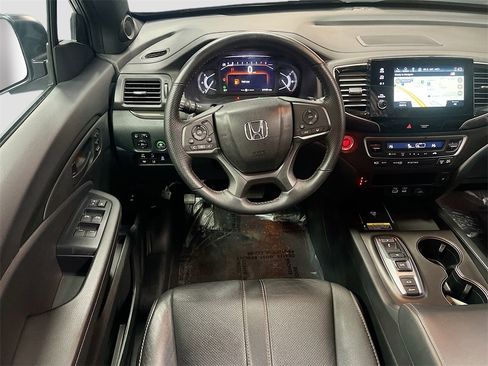 Used 2024 Honda Passport TrailSport image 24