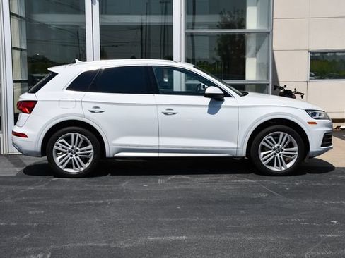 Used 2019 Audi Q5 2.0T Premium Plus w/ Premium Plus Package AWD/4WD image 7