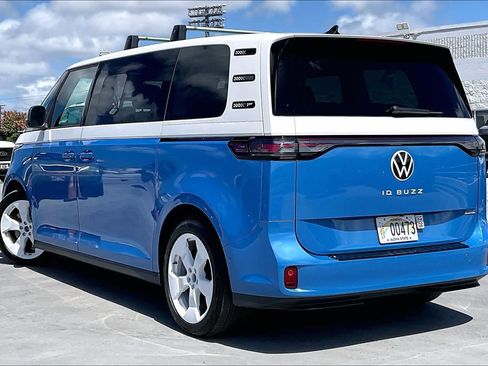 Used 2025 Volkswagen ID. Buzz 1st Edition AWD/4WD image 4