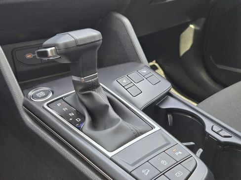 New 2026 Kia Sportage LX FWD image 17