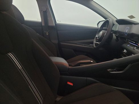 Used 2024 Hyundai Elantra SEL image 21