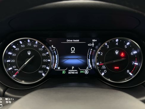 Used 2022 Maserati Levante GT AWD/4WD image 27