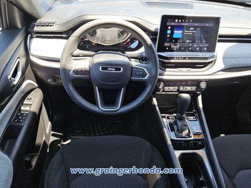 Used 2024 Jeep Compass Sport AWD/4WD image 12
