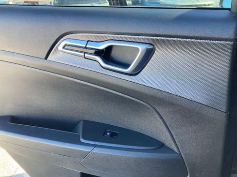 Used 2023 Kia Sportage LX image 24