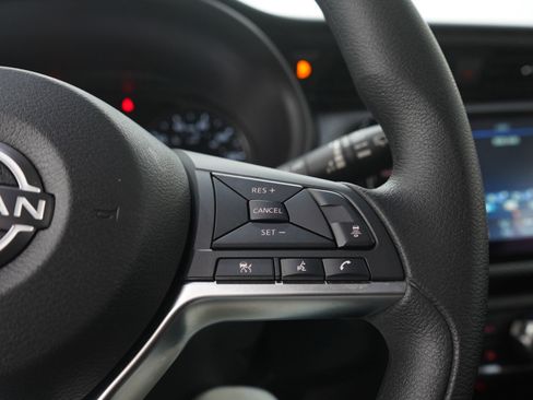 Used 2024 Nissan Kicks SV FWD image 24