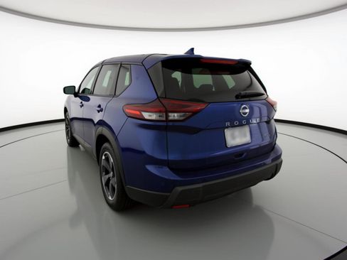 Used 2025 Nissan Rogue SV AWD/4WD image 6