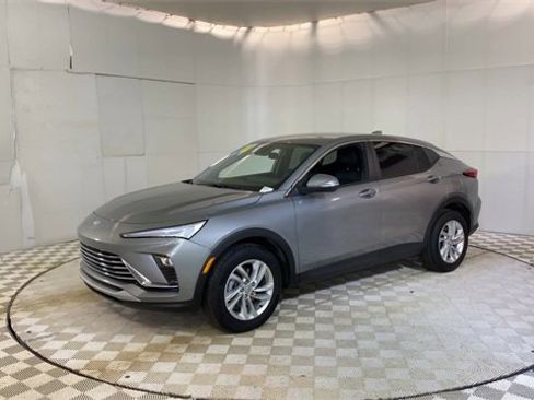 Used 2024 Buick Envista Preferred w/ Convenience I Package image 4