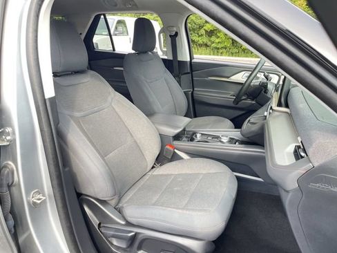 Used 2025 Ford Explorer Active AWD/4WD image 27