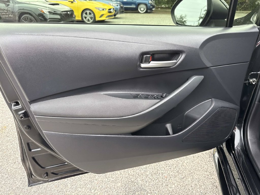 Used 2021 Toyota Corolla LE FWD image 20