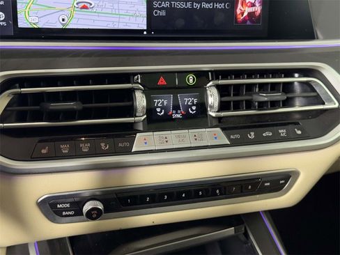 Used 2022 BMW X7 xDrive40i w/ Cold Weather Package image 28