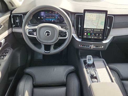 Used 2026 Volvo XC90 B6 Ultra w/ Protection Package AWD/4WD image 11