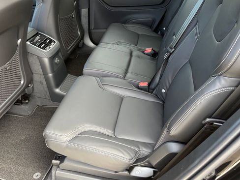 New 2026 Volvo XC90 T8 Ultra w/ Lounge Package image 24