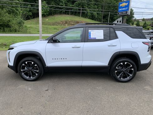 Used 2026 Chevrolet Equinox RS FWD image 12