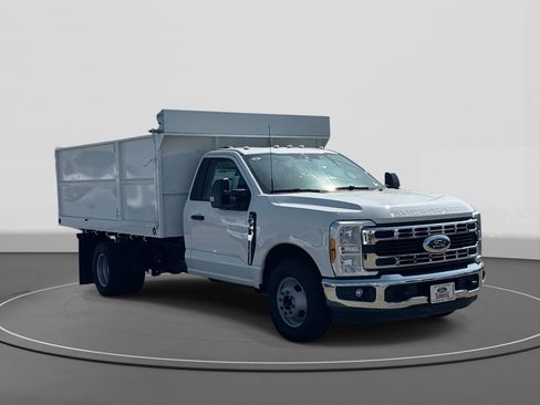 New 2025 Ford F350 XL w/ XL Chrome Package image 4