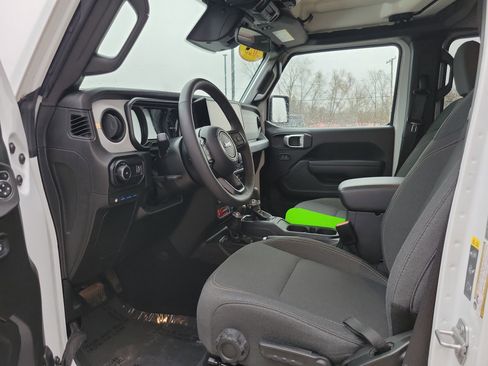 Used 2025 Jeep Wrangler Unlimited Sport S 4xe AWD/4WD image 7