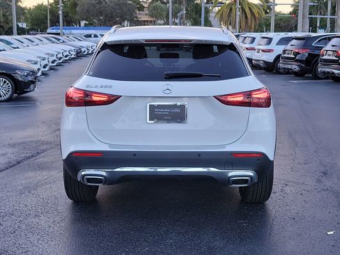 Certified 2025 Mercedes-Benz GLA 250 image 5
