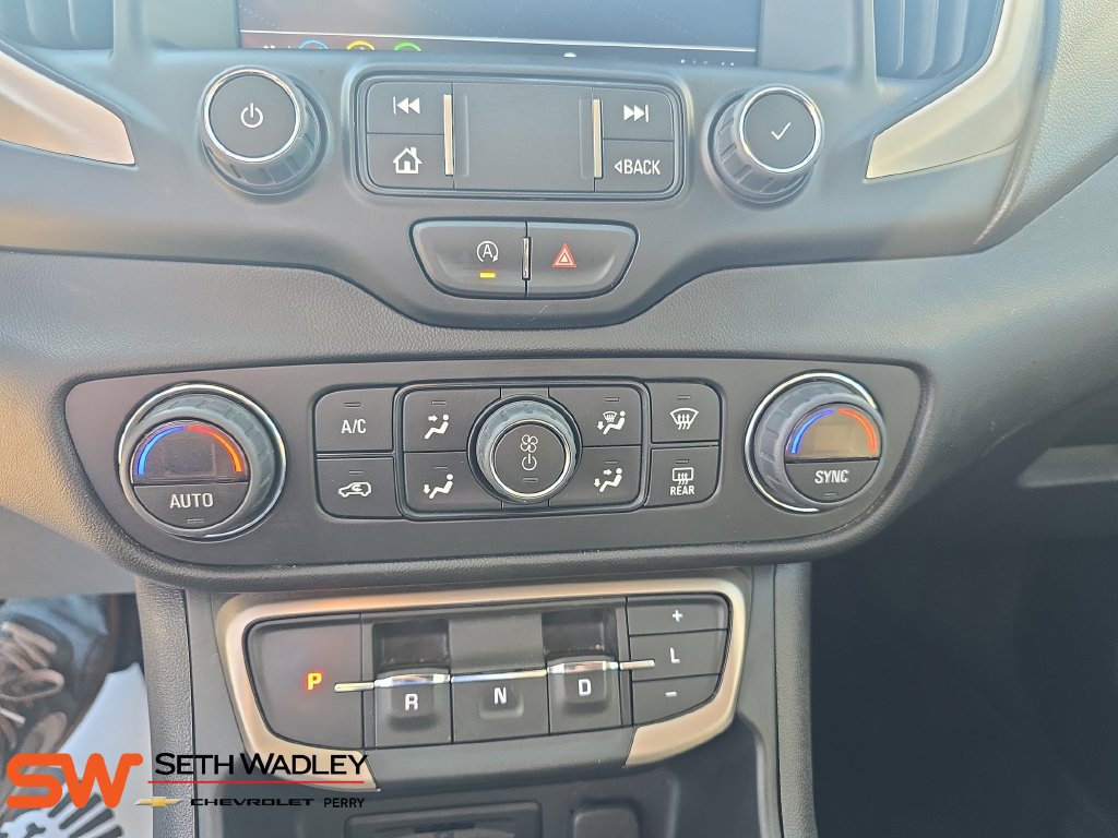 Used 2024 GMC Terrain Denali AWD/4WD image 25