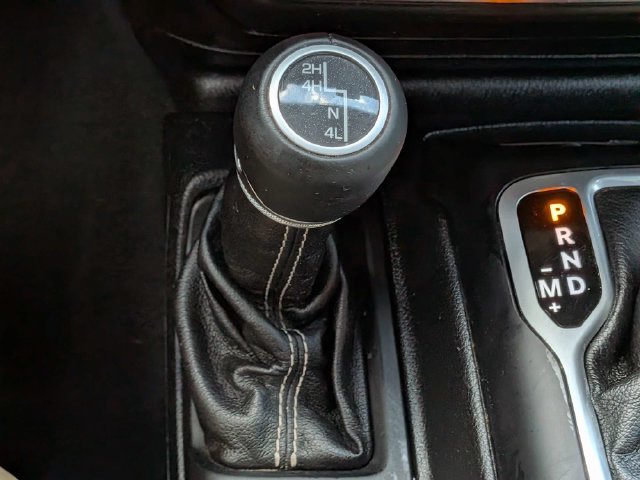 Used 2018 Jeep Wrangler Unlimited Rubicon AWD/4WD image 27