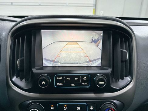 Used 2016 Chevrolet Colorado Z71 RWD image 10